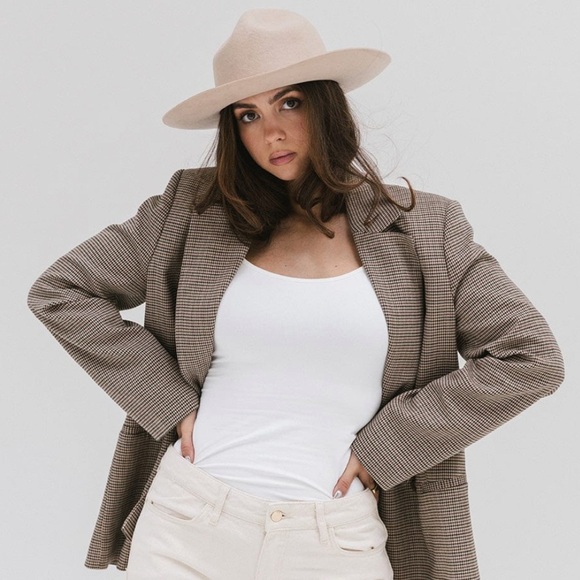 GIGI PIP CAMILLE CAMPAIGN CROWN Hat Cream Color.   S/M Size 57 main image 4